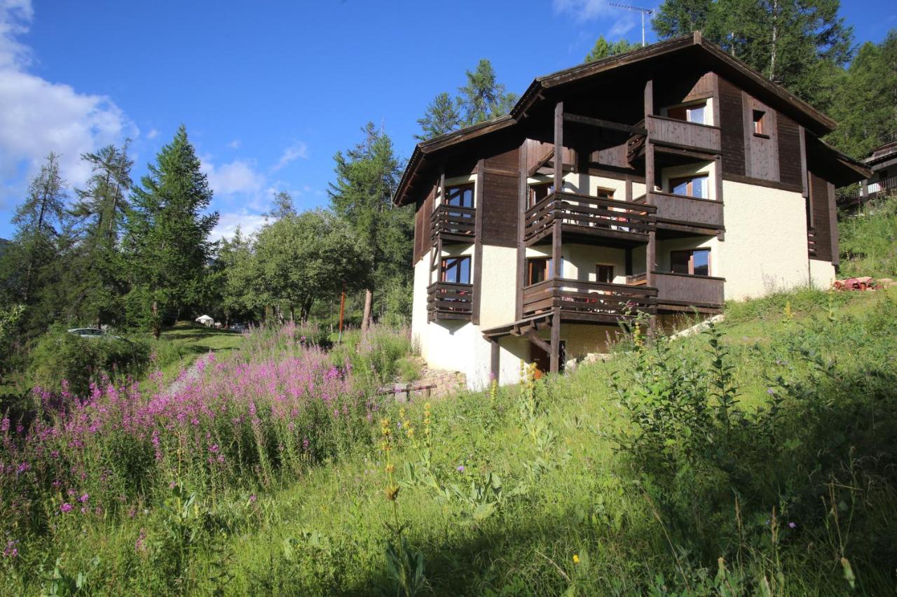 Chalet Les Arolles Les Orres Exteriör bild